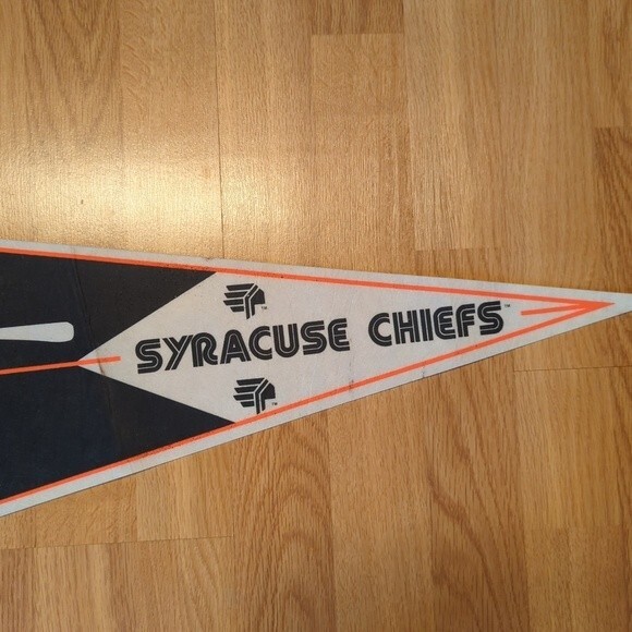 Syracuse Chiefs Pennant Baseball Macarthur Stadium Wincraft 1994 Vintage - Picture 5 of 5